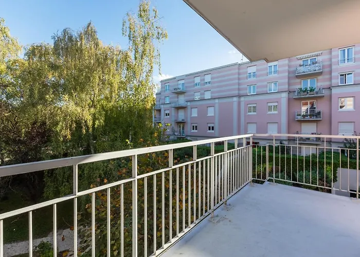 La Nuit En Rose - 3 Chambres - Balcon